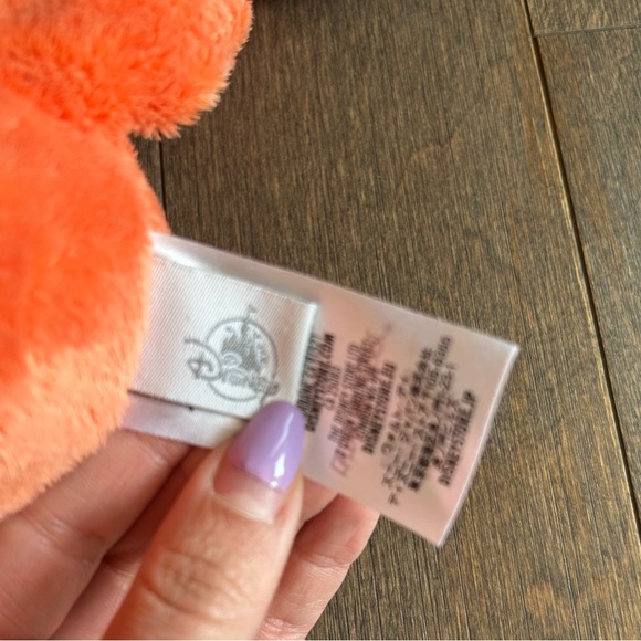 Disney store Tigger plush - Picture 3 of 4